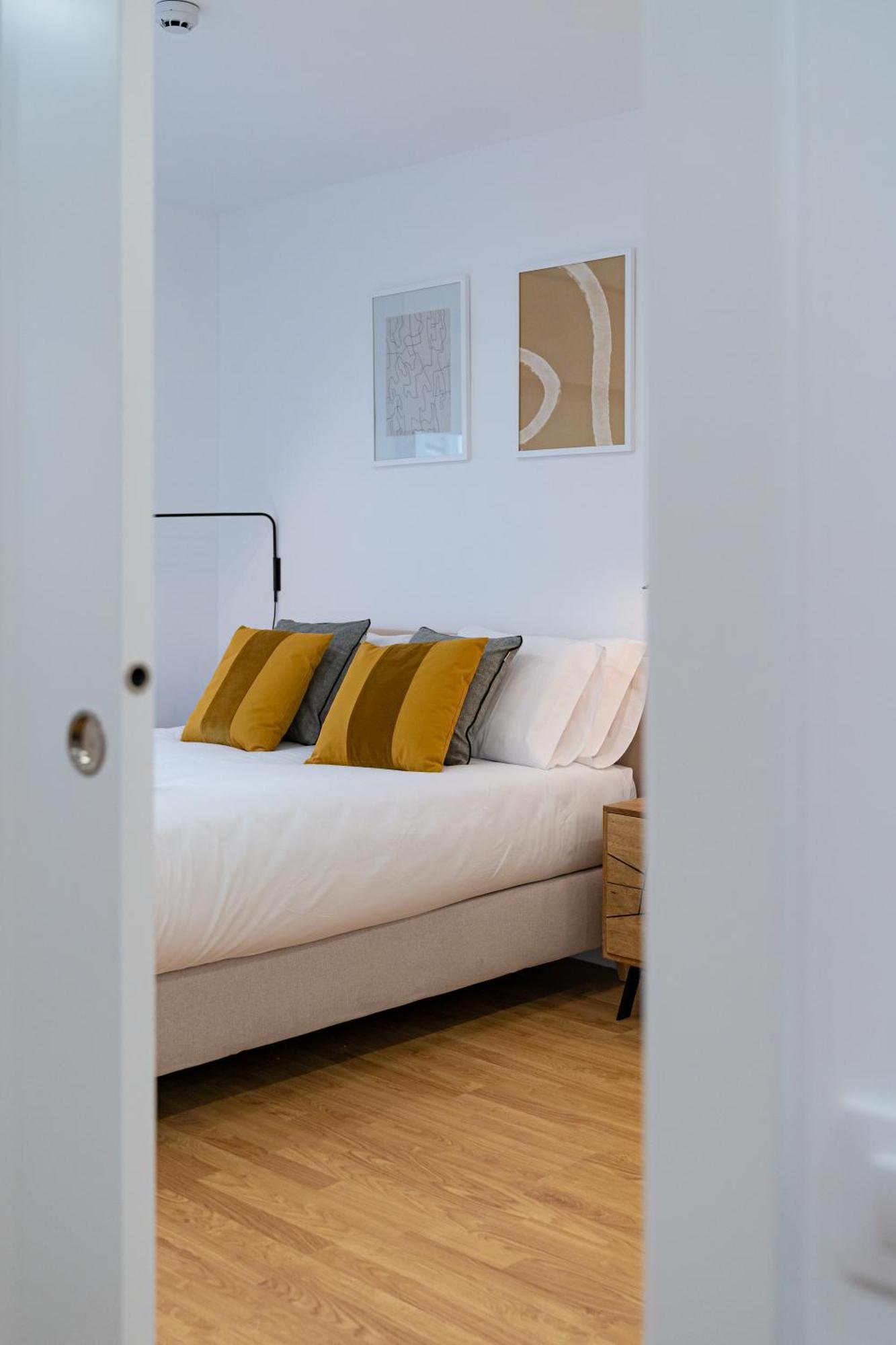 Stay U-Nique Apartments Albeniz Bcn L'Hospitalet de Llobregat Exteriér fotografie